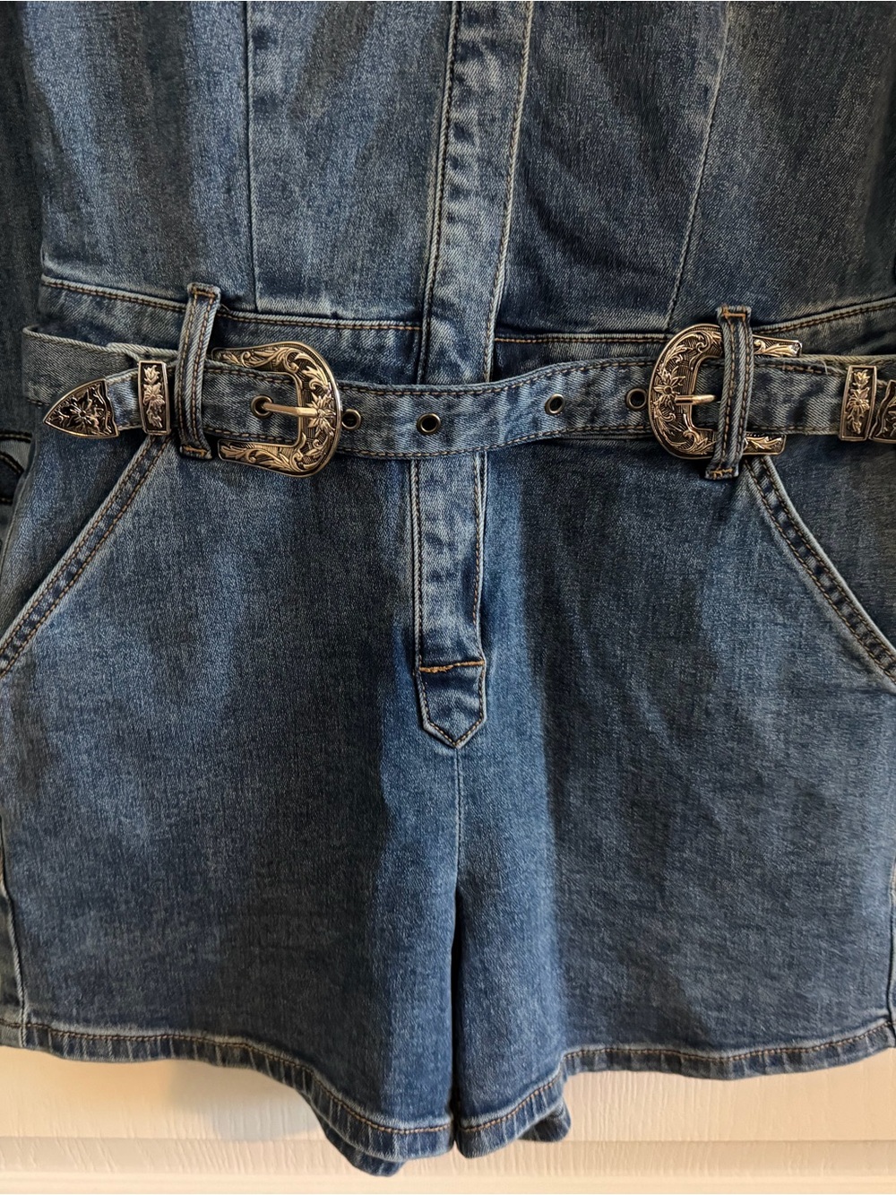NWT Rock & Roll Denim~ Embroidered Western Romper w/Double Buckle Belt   Sz S - Picture 3 of 6